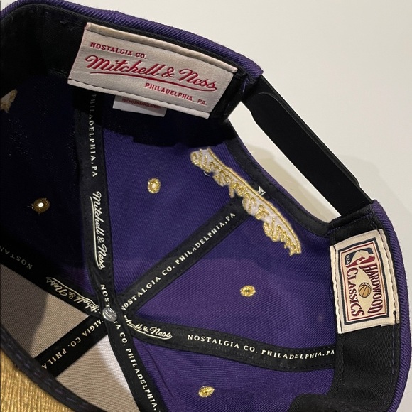 *NEW* Mitchell & Ness Toronto Raptors Snapback Hat - Picture 5 of 8